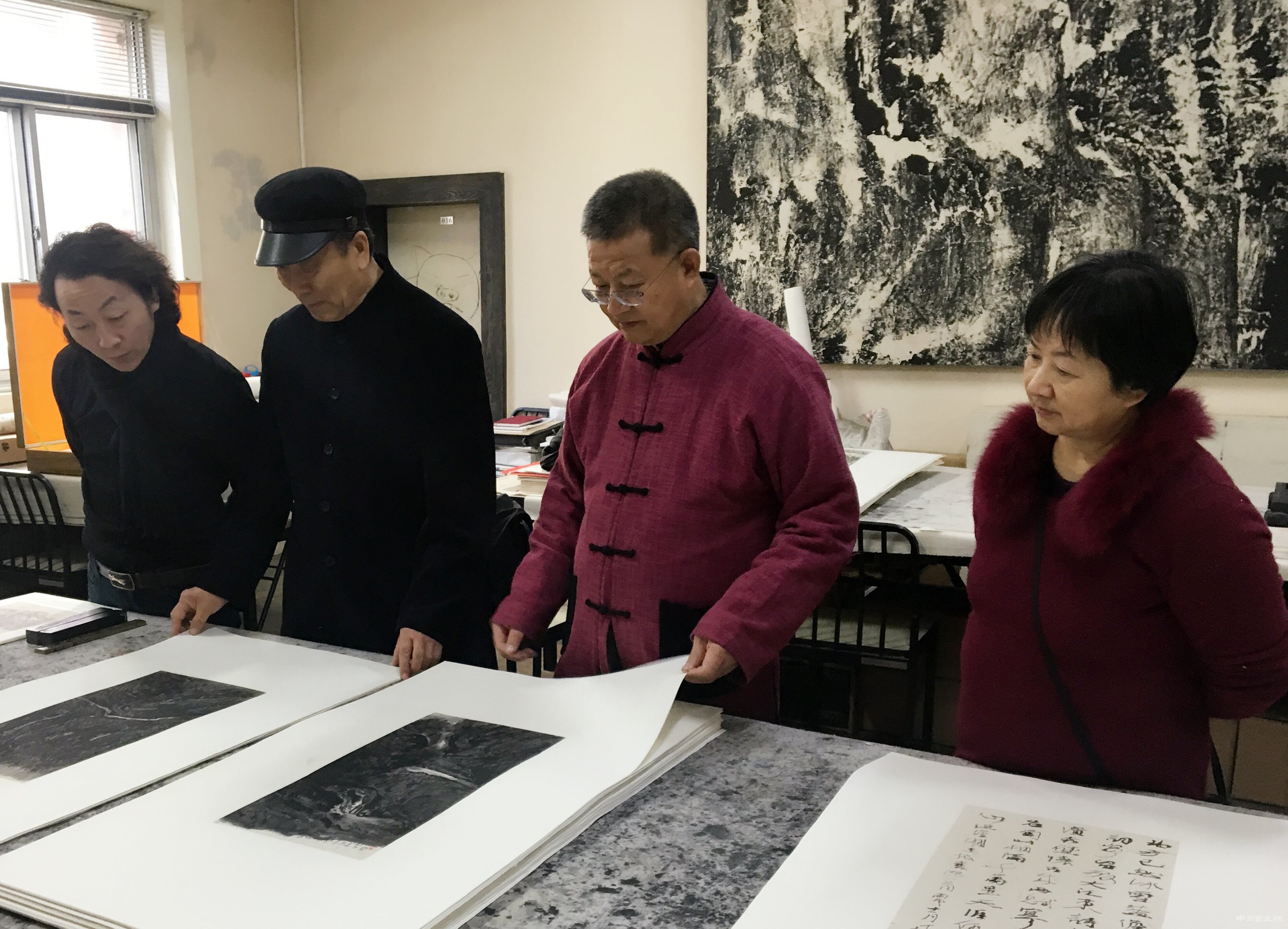 中国书画网专访著名艺术家曾来德文字实录