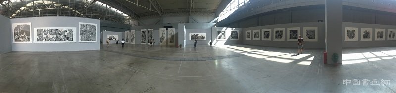 “情牵丝路 不朽胡杨”周尊圣胡杨作品展隆重开幕