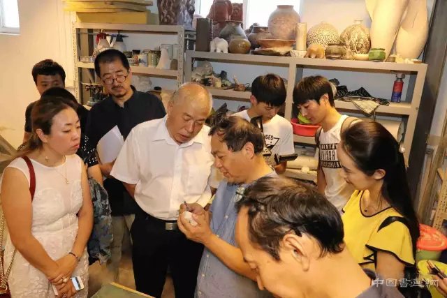 “瓷印辉光——中国陶瓷印创作生态研究展”启动仪式隆重举行
