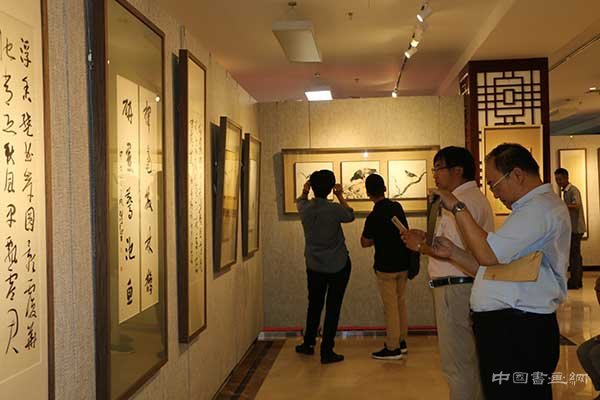相看两不厌——李洪智、范治斌书画联展开幕