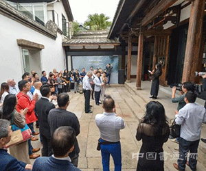 “浮世异景” 解读时代的个体样本