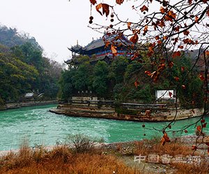 成都首次发掘出土华盖宫文镇墓券