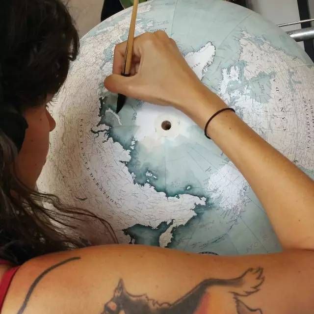 英国手绘地球仪售价竟高达60万
