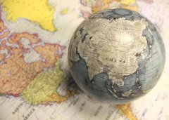英国手绘地球仪售价竟高达60万