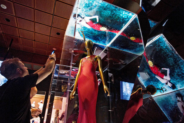 中国时装在美国博物馆掀起旋风