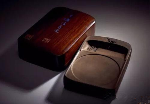 东京中央五周年拍卖呈现沈石友旧藏生圹后志砚