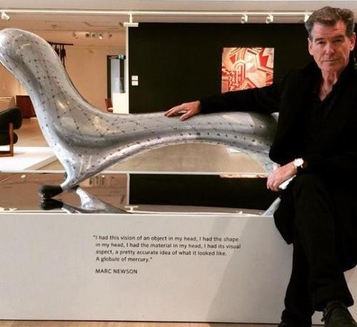 007摸的椅子卖出天价,Instagram成拍卖神器?