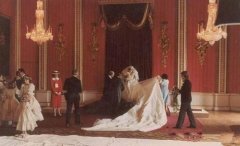 黛安娜王妃未曝光婚照下月美国拍卖