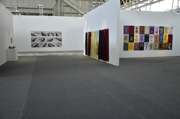 第二届南京国际美术展昨日开幕 参展作品来自全球