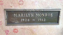 玛丽莲·梦露墓碑标记被拍卖