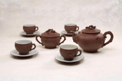 顾景舟制紫砂松鼠葡萄茶具9200万元成交