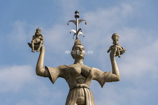 丑人多作怪!英媒盘点11处世界上最丑陋的雕塑