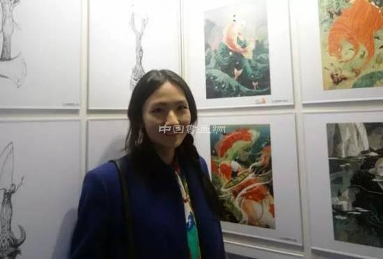 她靠画画25岁登上了福布斯排行榜