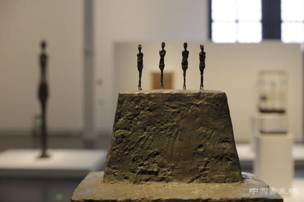 上海办了蓬皮杜之后最大的一次贾科梅蒂展,我们专访了策展人