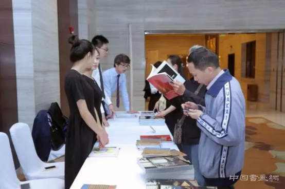 嘉德春拍精品泉城华彩绽放 ——中国嘉德2016春拍济南巡展开幕