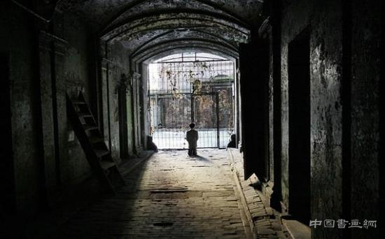 希特勒祈祷雕塑在美国拍卖 成交价逾1亿元