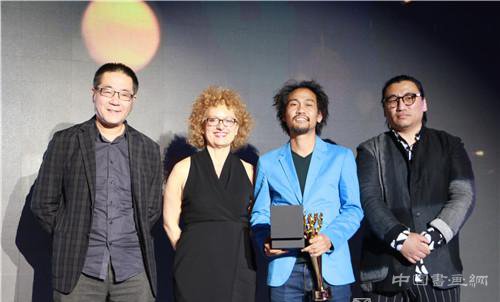 刘韡、胡向前、《世界3》分获第十届AAC年度艺术奖