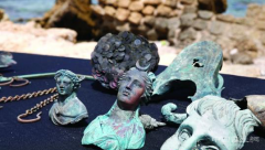 潜水者发现系1600年前古罗马时期沉船宝藏