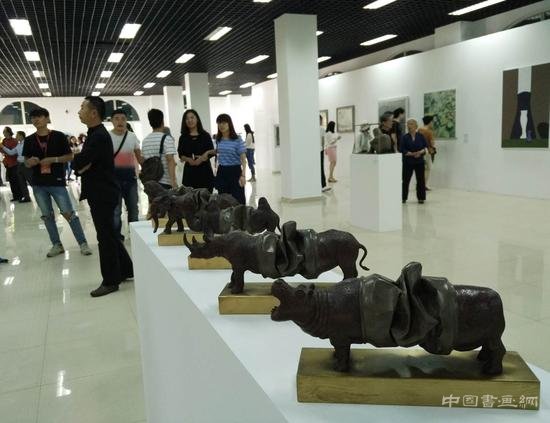 "模糊的边界"青年新锐艺术家展在格拉斯小镇启幕