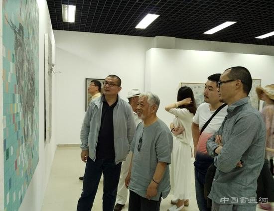 "模糊的边界"青年新锐艺术家展在格拉斯小镇启幕