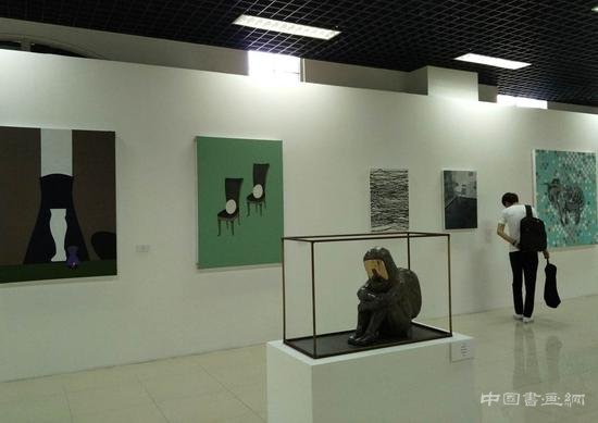 "模糊的边界"青年新锐艺术家展在格拉斯小镇启幕