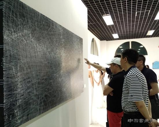 "模糊的边界"青年新锐艺术家展在格拉斯小镇启幕