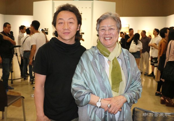 “霸权”与“觉醒”——关于“世纪·女性艺术展”的杂感