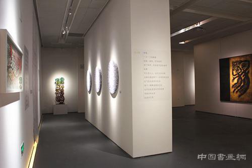 人与自然的关照 “天人合一•任戎2016”亮相深圳