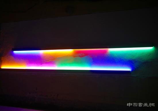 “暗示之轮”隐喻的年代群展