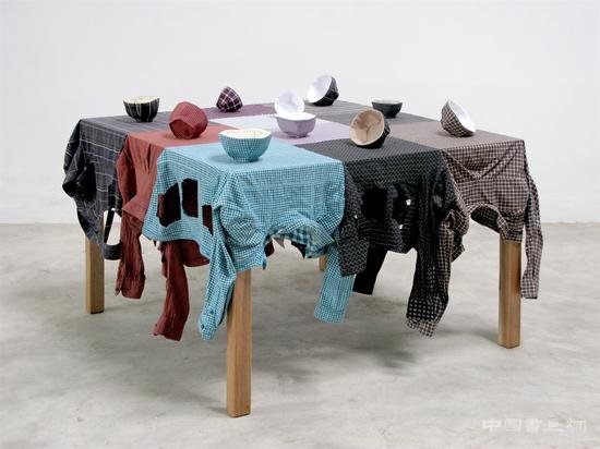 “暗示之轮”隐喻的年代群展