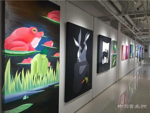 赵了了个展“低声描述” 用绘画传递心底的声音