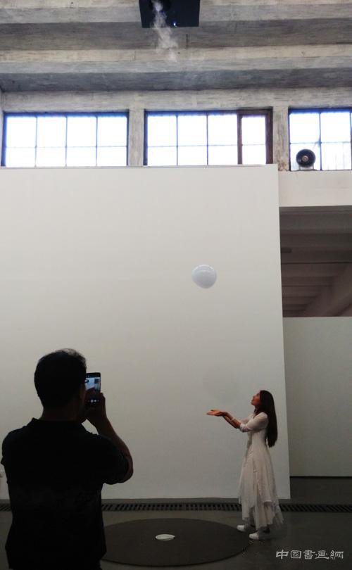 青年雕塑的五个“斜面” 亚洲艺术中心推新雕塑群展