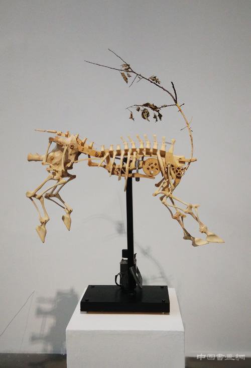 青年雕塑的五个“斜面” 亚洲艺术中心推新雕塑群展