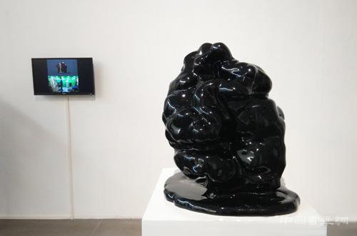 青年雕塑的五个“斜面” 亚洲艺术中心推新雕塑群展