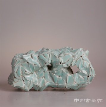 筑中美术馆新馆首展开幕 13位青年艺术家谱写陶艺双年展新篇章