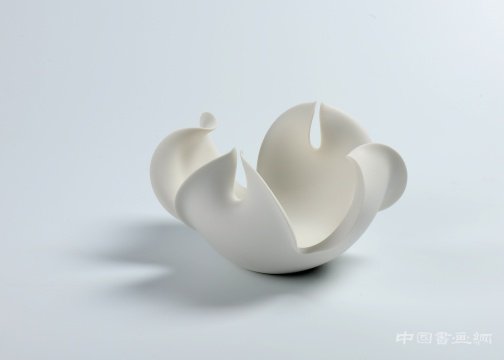 筑中美术馆新馆首展开幕 13位青年艺术家谱写陶艺双年展新篇章