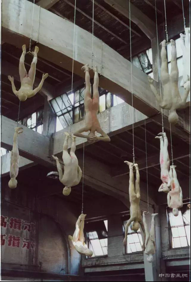 苏珊·贝宁森：张大力的独特之处在于他评论社会的方式