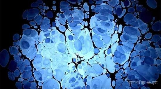 他复活了一门600多年的技艺:水中作画