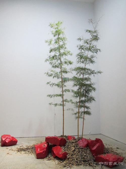 “岩中花树”艺术展里的“微园” 让现代化都市回顾自然