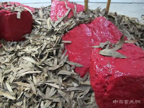 “岩中花树”艺术展里的“微园” 让现代化都市回顾自然