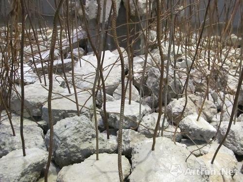 “岩中花树”艺术展里的“微园” 让现代化都市回顾自然