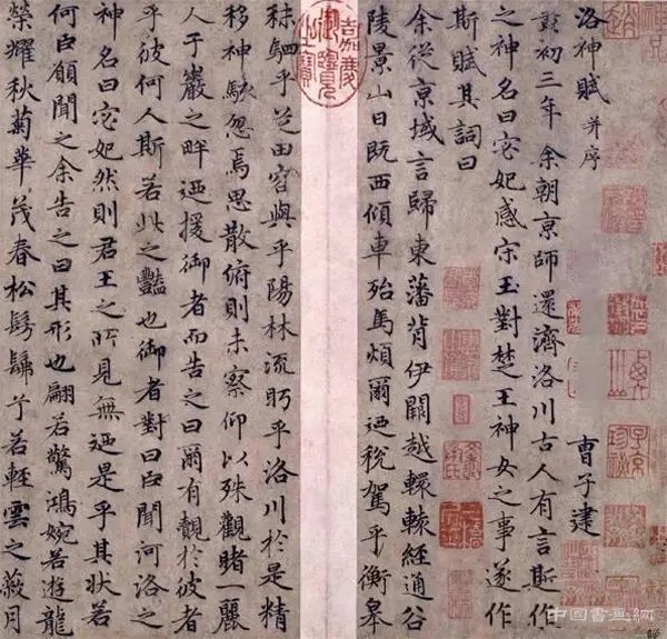 他靠这两个法宝来鉴赏，很有准头，很有造诣!