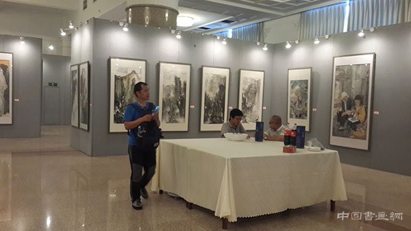 壮丽史诗•波澜画卷—暨纪念红军长征胜利80周年书画展在民族文化宫拉开帷幕