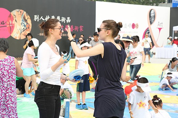 挑战大世界基尼斯 国内最大毕加索风格填色画在山水文园诞生