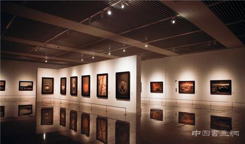 “海上丝绸之路——冯少协艺术展”在中国国家博物馆举行