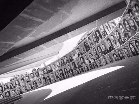 跳入大海,跃过高楼,看艺术家JR如何玩转里约奥运