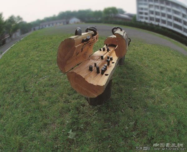 蜷缩于己:当代中国女性艺术的审美心理