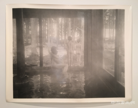 荣荣&映里的纽约首展“妻有物语”