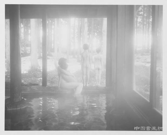 荣荣&映里的纽约首展“妻有物语”