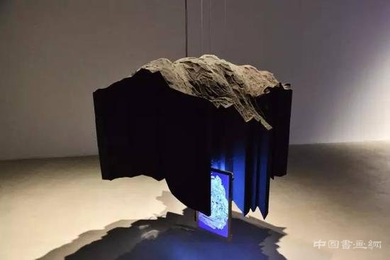 中国新一代女性艺术家在美联展